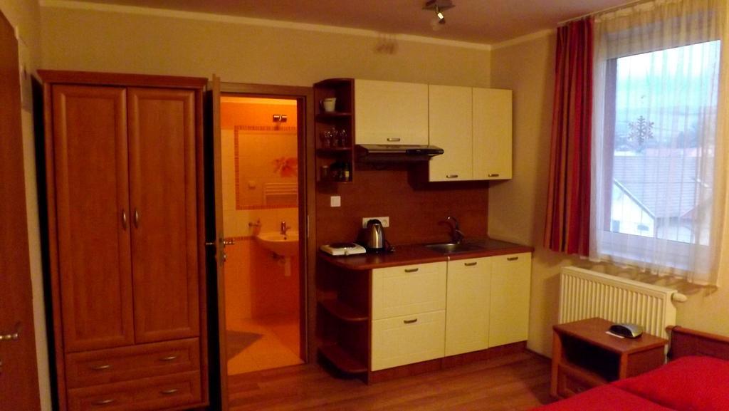 Guest House Penzion Fortuna Lazy pod Makytou Room photo
